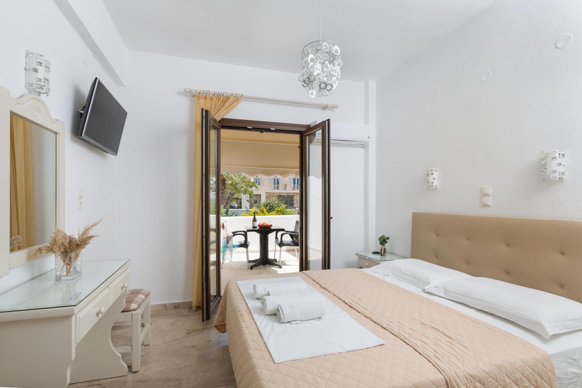 Vassiliki Rooms Парос Экстерьер фото