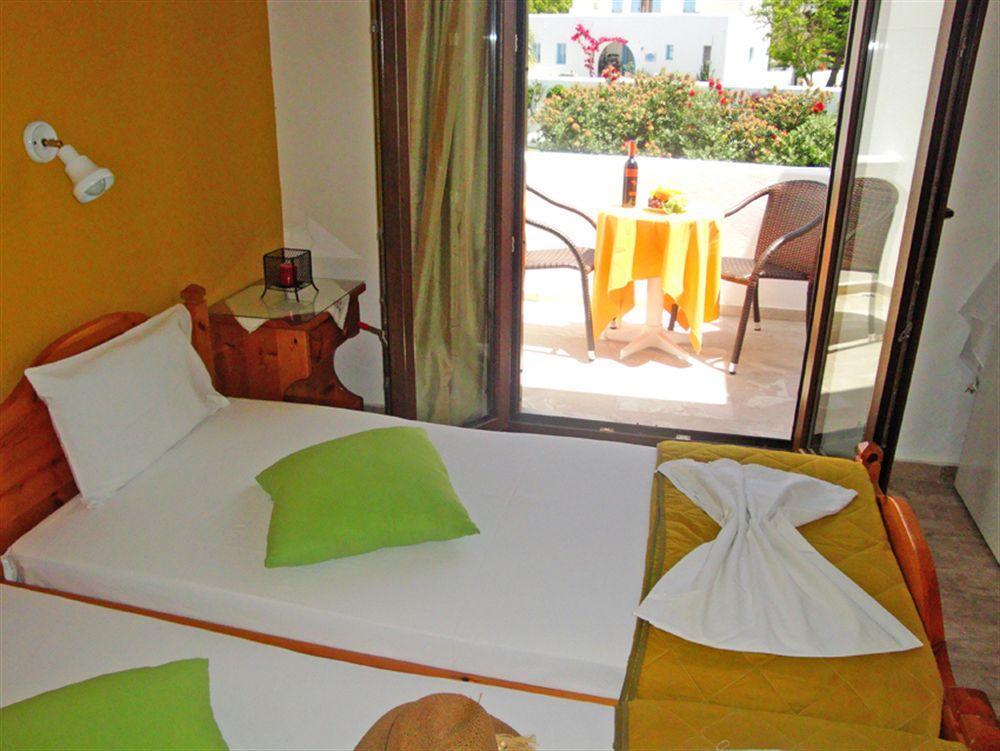 Vassiliki Rooms Парос Экстерьер фото